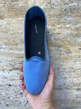 Carica l'immagine nel visualizzatore di Gallery, Friulane Velluto liscio Azzurra