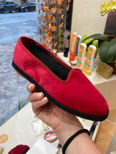 Carica l'immagine nel visualizzatore di Gallery, Friulane Velluto liscio Ciliegia