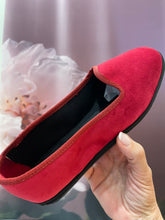 Carica l'immagine nel visualizzatore di Gallery, Friulane Velluto liscio Ciliegia