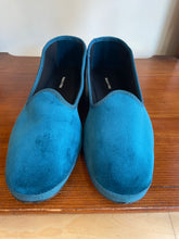 Carica l'immagine nel visualizzatore di Gallery, Friulane Velluto liscio Pavone