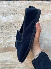 Carica l'immagine nel visualizzatore di Gallery, Friulane Velluto liscio Nera