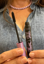 Carica l'immagine nel visualizzatore di Gallery, DeerLash defining mascara