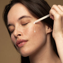 Carica l'immagine nel visualizzatore di Gallery, Maya Hyaluronic 72-Hour Hydration Serum - 30ml