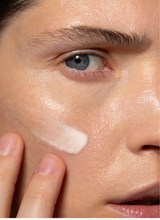 Carica l'immagine nel visualizzatore di Gallery, Plant-Powered Night Cream Retinol Alternative 50ml
