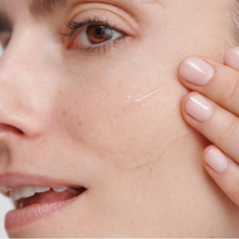 Carica l'immagine nel visualizzatore di Gallery, Rigenerante Siero