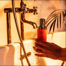 Carica l'immagine nel visualizzatore di Gallery, Intimate oil soap – 120ML