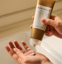 Carica l'immagine nel visualizzatore di Gallery, Centella Ampoule Foam 125ml