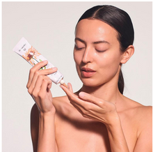 Carica l'immagine nel visualizzatore di Gallery, Crema detergente 75ml LE