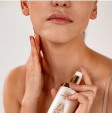 Carica l&#39;immagine nel visualizzatore di Gallery, Jasmine and Damask Rose natural perfumed nourising body oil
