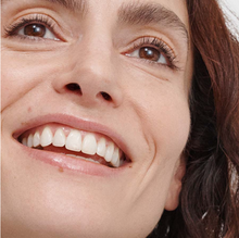 Carica l&#39;immagine nel visualizzatore di Gallery, Rigenerante Crema contorno occhi 15ml
