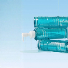 Carica l'immagine nel visualizzatore di Gallery, MEDICUBE Zero Pore Blackhead Deep Cleansing Oil 205ml
