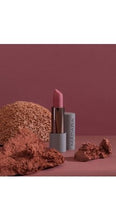Carica l&#39;immagine nel visualizzatore di Gallery, VELVET WEAR Matte Cream Lipstick 3,8gr
